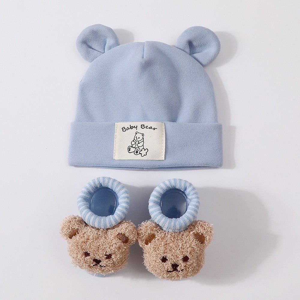 Baby Hat Beanie - 2個セット かわいいコットン製ベビーハットとソックスセット 暖かく柔らかいクマ耳ビーニー プルオーバーキャップ 漫画風ベビーキャップとソックス 新生児用